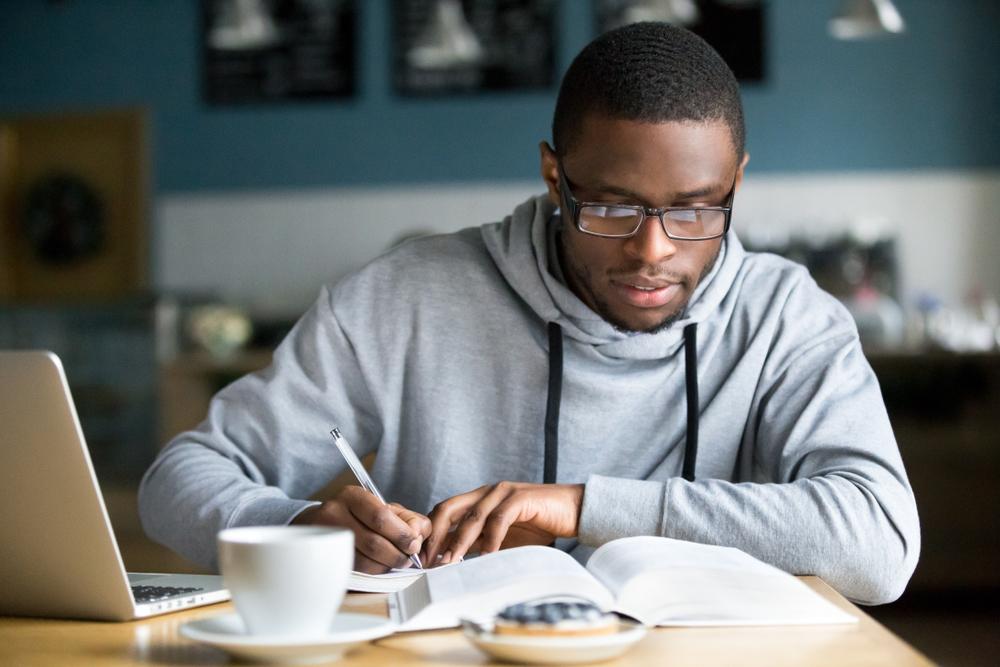 Students studying paralegal course in Toronto