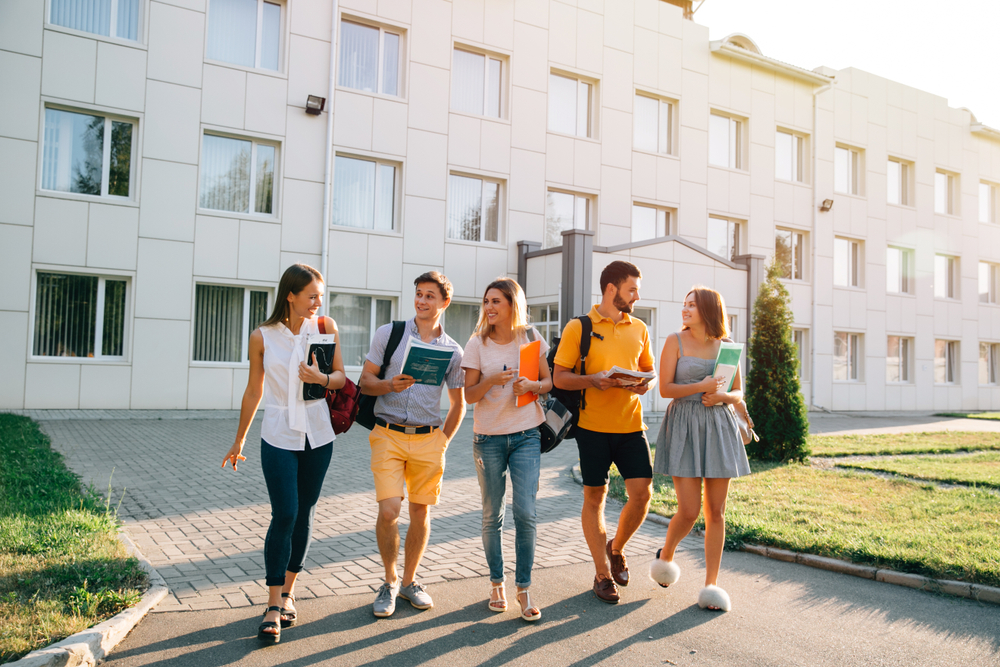 Campus life is a big part of the private college experience in Toronto. 